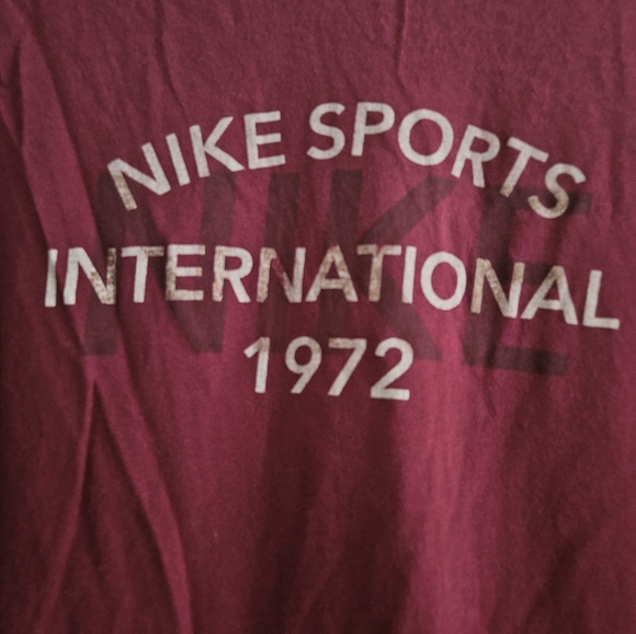 Vintage Nike Burgandy Men's T-shirt Size XL - Picture 6 of 6